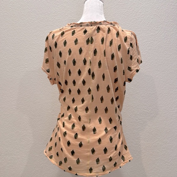 Maison Jules v neck short sleeve peach t shirt with sea shells size medium - Picture 3 of 5